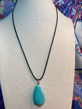 Turquoise Look Teardrop Pendant Necklace | Crackle Matrix Stone